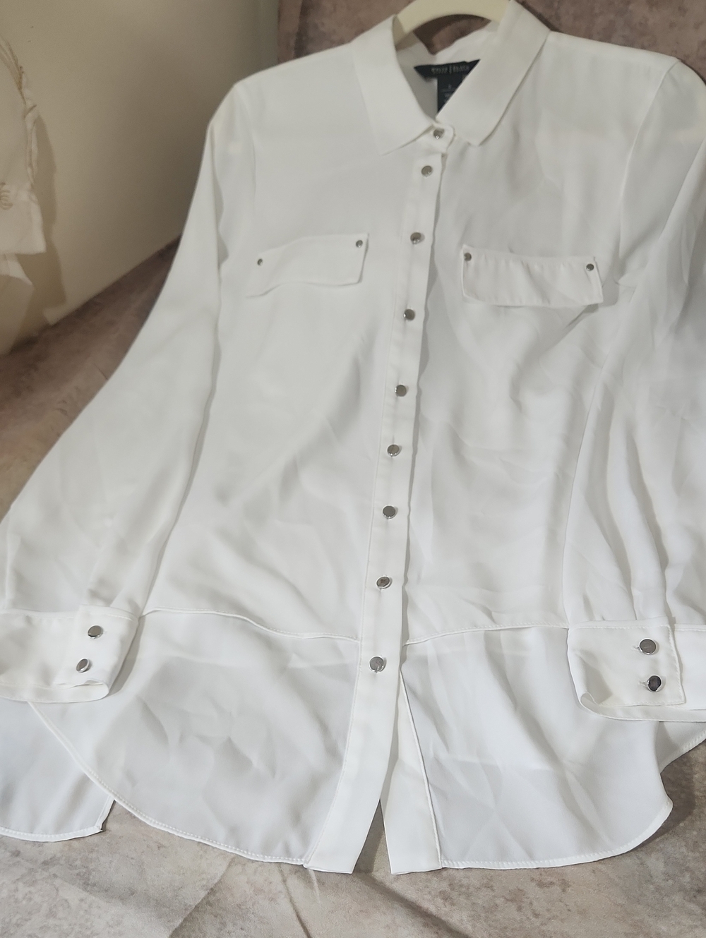White House Black Market White Button-Down Shirt Split Back, Sweet Buttons!